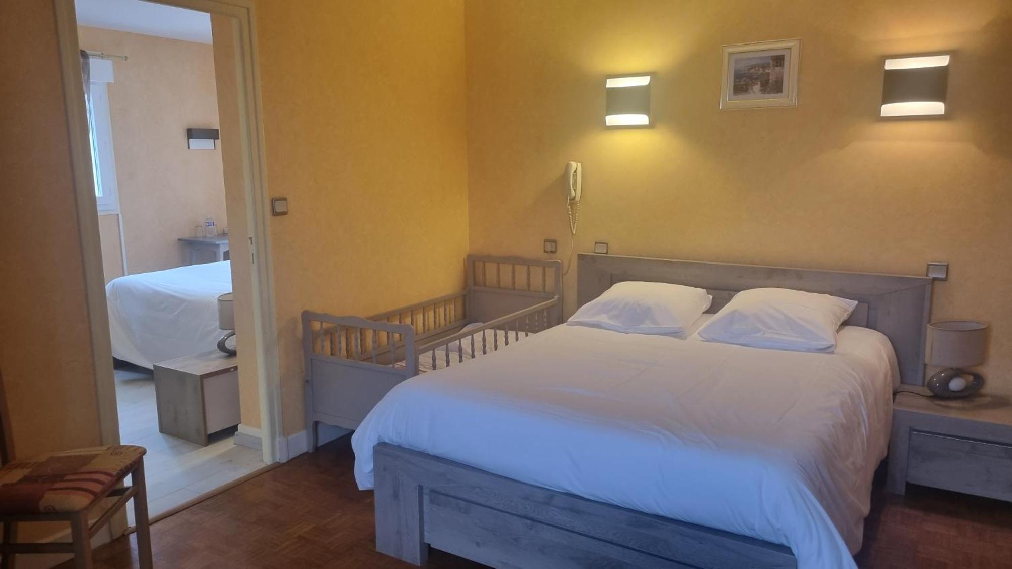 Logis Relais Des Monedieres Seilhac Exterior photo